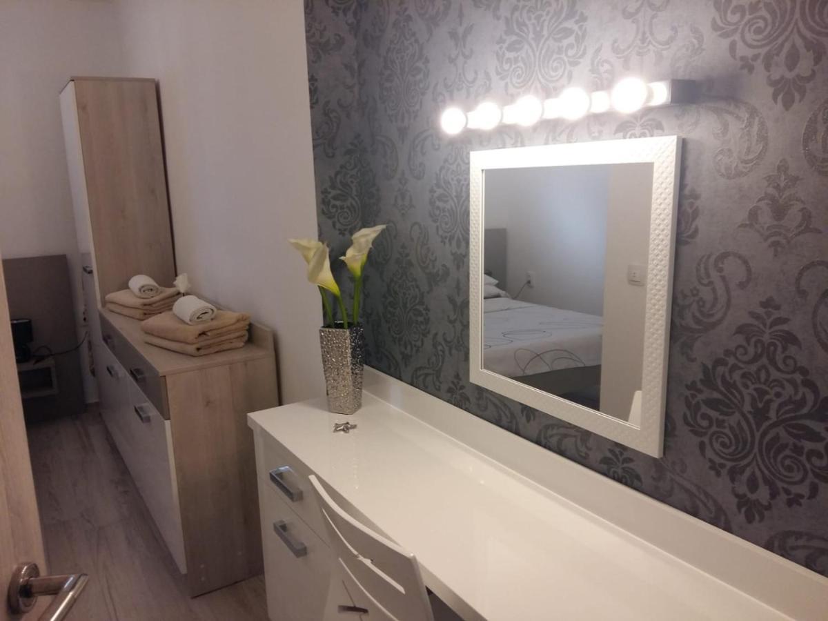 Apartment Vila Nina Петркане Екстериор снимка