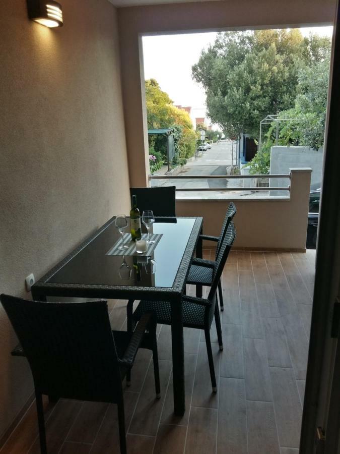 Apartment Vila Nina Петркане Екстериор снимка